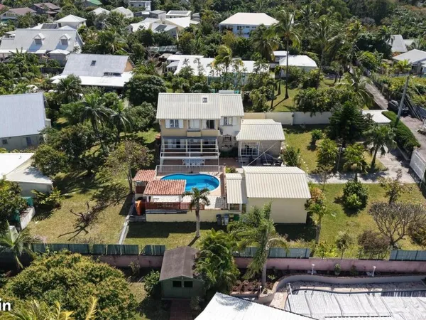 Propriété 5 pièces 135 m²