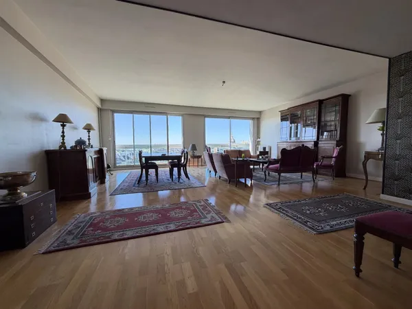 Location Appartement T4 non meublé - 138 m² - Le Mans Centre (P