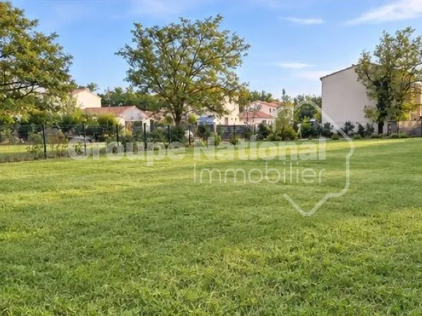 Terrain constructible Sauveterre 1360 m2