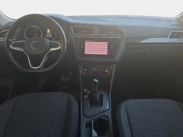 Volkswagen Tiguan 2.0 tdi 150ch life plus dsg7 — photo 13