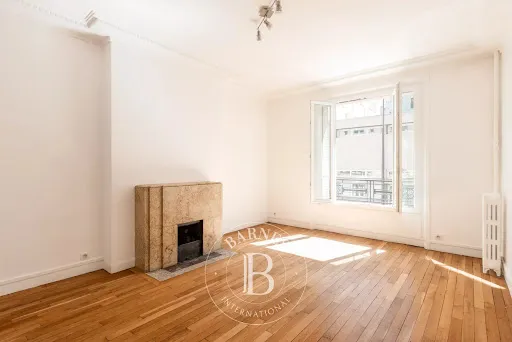 Appartement 6 pièces 184 m²