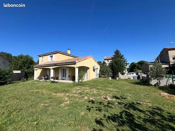 Villa 6 pièces 150 m²