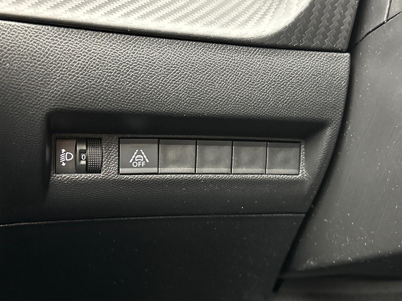 Peugeot 208 puretech 75 s&s bvm5 premium — photo 16
