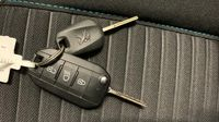 Peugeot 208 1.2 PureTech 100ch S&S Style EAT8 — photo 16