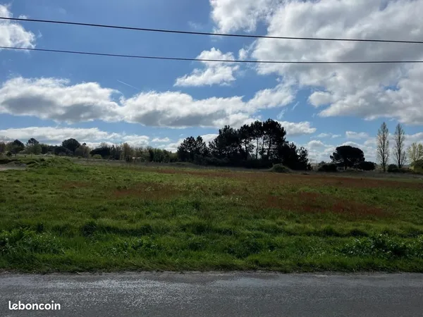 Terrain 800 m² Bourg