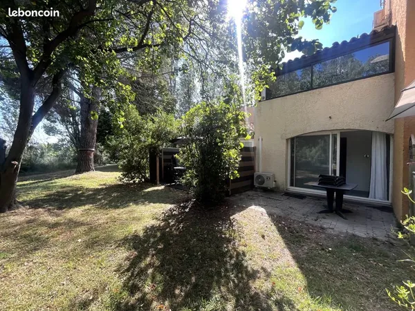 Studio 1 pièce 30 m²