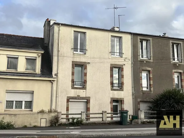 BREST - T3 MEUBLE DE 47M2 - PROCHE BUS ET ECOLES