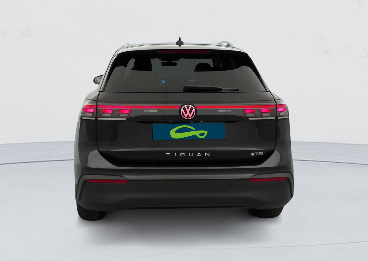 Volkswagen Tiguan — photo 4