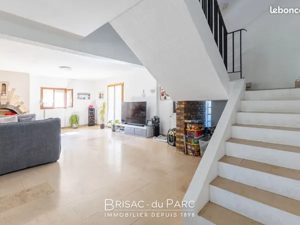 SAULON LA RUE - 20 min DIJON - Maison jumelée de 160 m² - Vendue louée