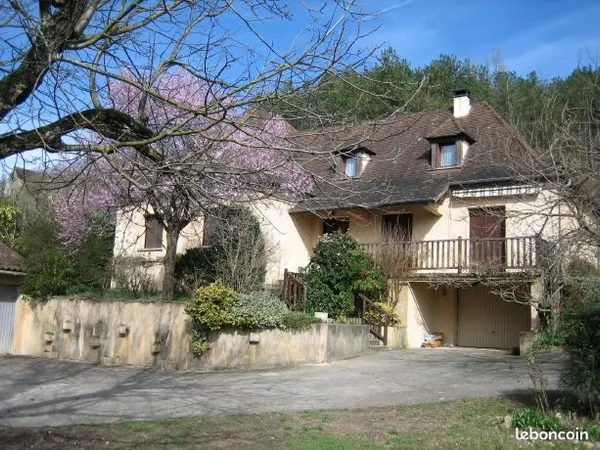 Maison a louer -castels 24220