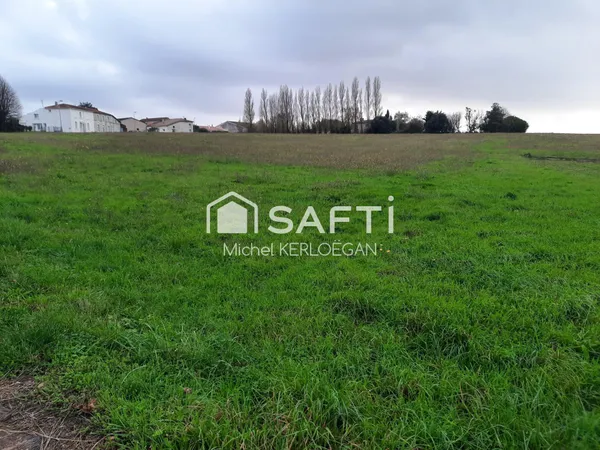 vaste terrain de plus de 1,5 hectare