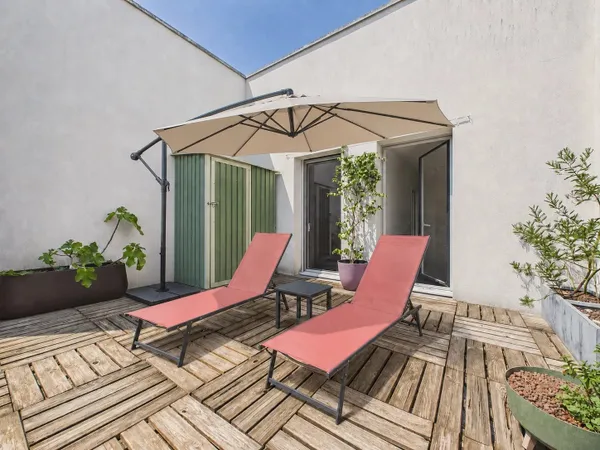 Duplex contemporain 3 chambres avec deux terrasses et double stationnement