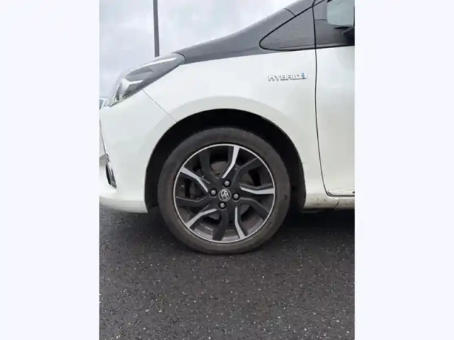 Toyota Yaris 1.5 vvt-i hybrid collection 100h — photo 9