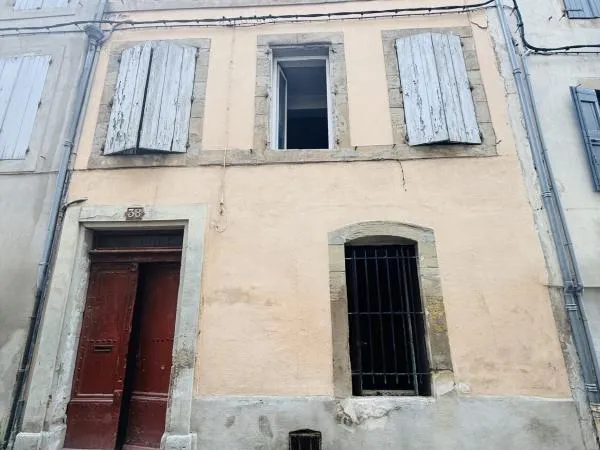 IMMEUBLE A FORT POTENTIEL - SPÉCIAL INVESTISSEUR -A RENOVER ENTIEREMENT