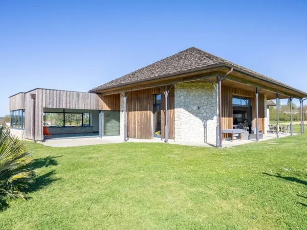 Maison d'architecte éco-responsable d'exception — À quelques pas
