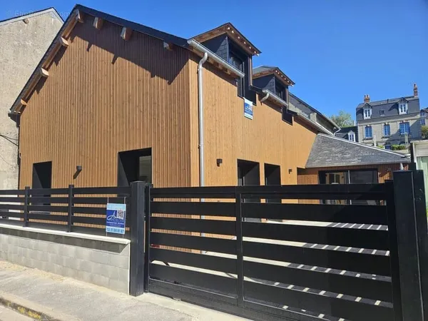 Villa contemporaine basse consommation haut de gamme en plein coeur historique, à deux pas de la mer
