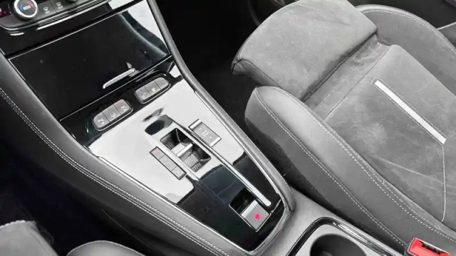 Opel Grandland hybrid 300 ch awd bva8 — photo 50