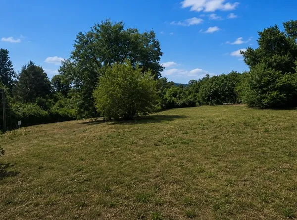 Terrain 1698 m²