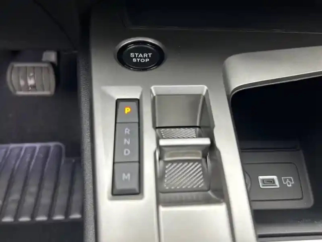 Peugeot 308 sw hybrid 145 e-dcs6 — photo 14