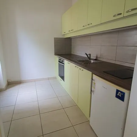 A LOUER - T1 non meublé 30m2 proche route de Lorient - quartier Moulin du Comte