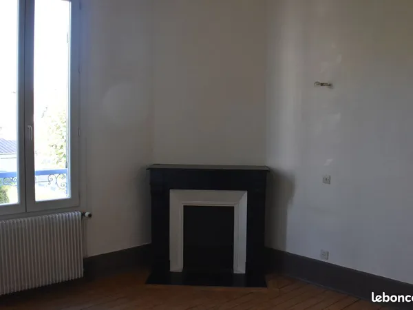 Maison Magenta 51530