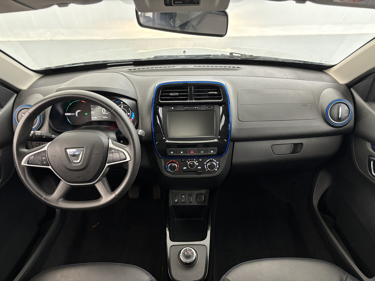 Dacia Spring — photo 28