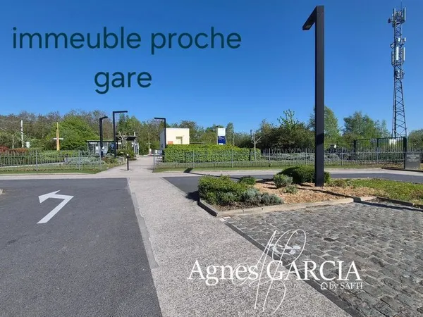 Emplacement de 1er choix : A 20 m de la gare SNCF de Pont à Vendin