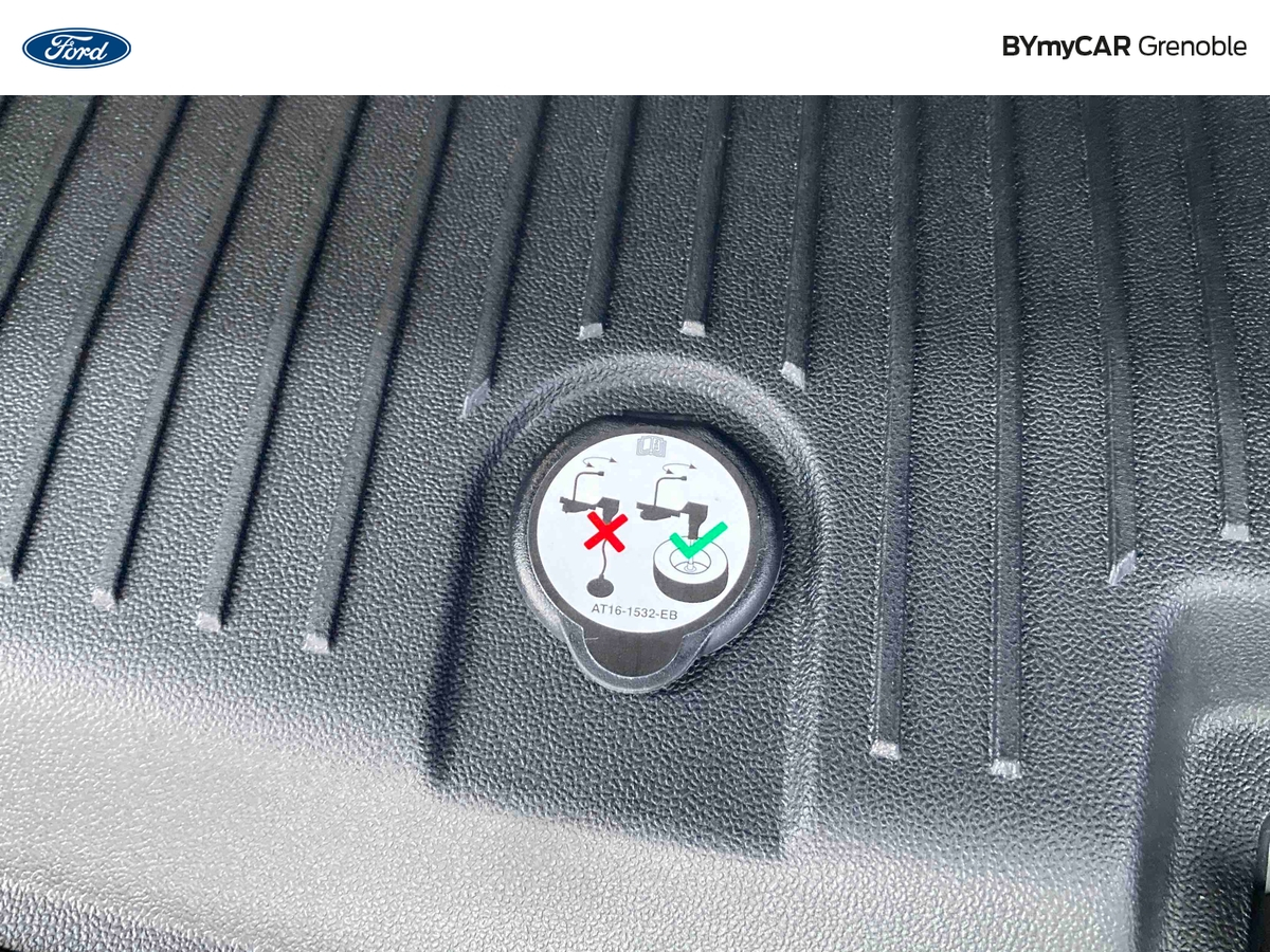 Ford E-Tourneo Courier 136 ch Batterie 54 kWh — photo 14