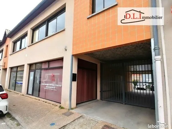Local 84 m² Moissac