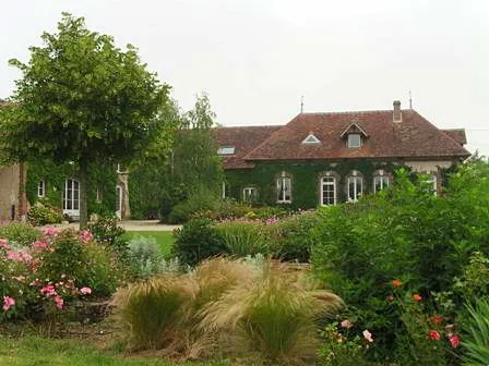 Loue chambre meublée 9m² proche Montargis