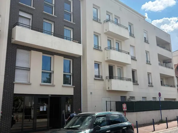 DRANCY - SPACIEUX F3 DANS IMMEUBLE DE 2015 AVEC PARKING