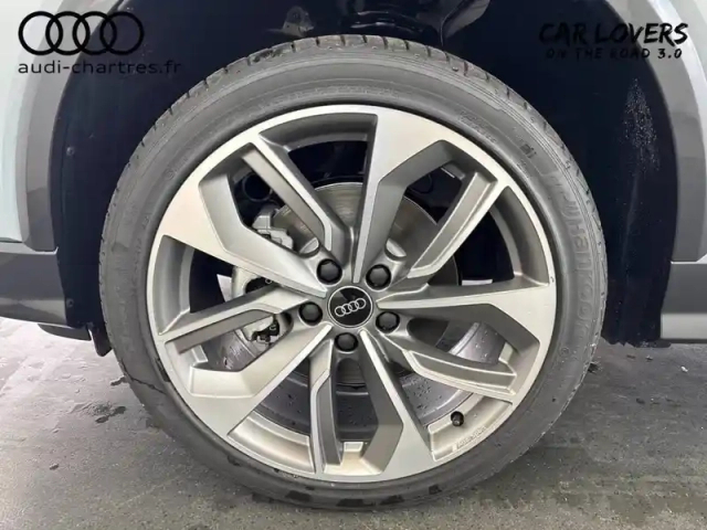Audi Q2 35 tfsi 150 s tronic 7 — photo 9