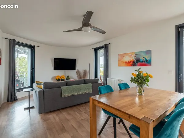 T4 82,36 m² — Bordeaux Ginko — balcon tour complet + parking