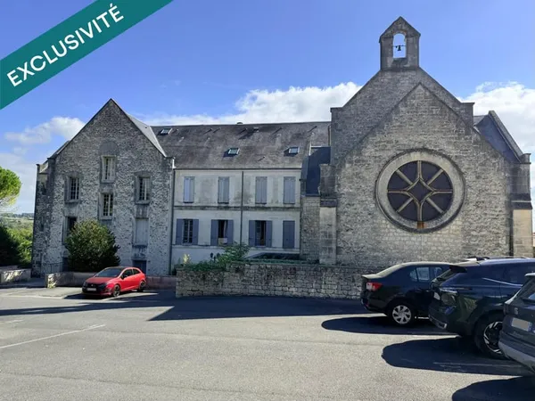 Très bel appartement T4 à Saintes.