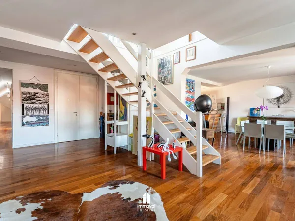 Appartement 8 pièces 237 m²