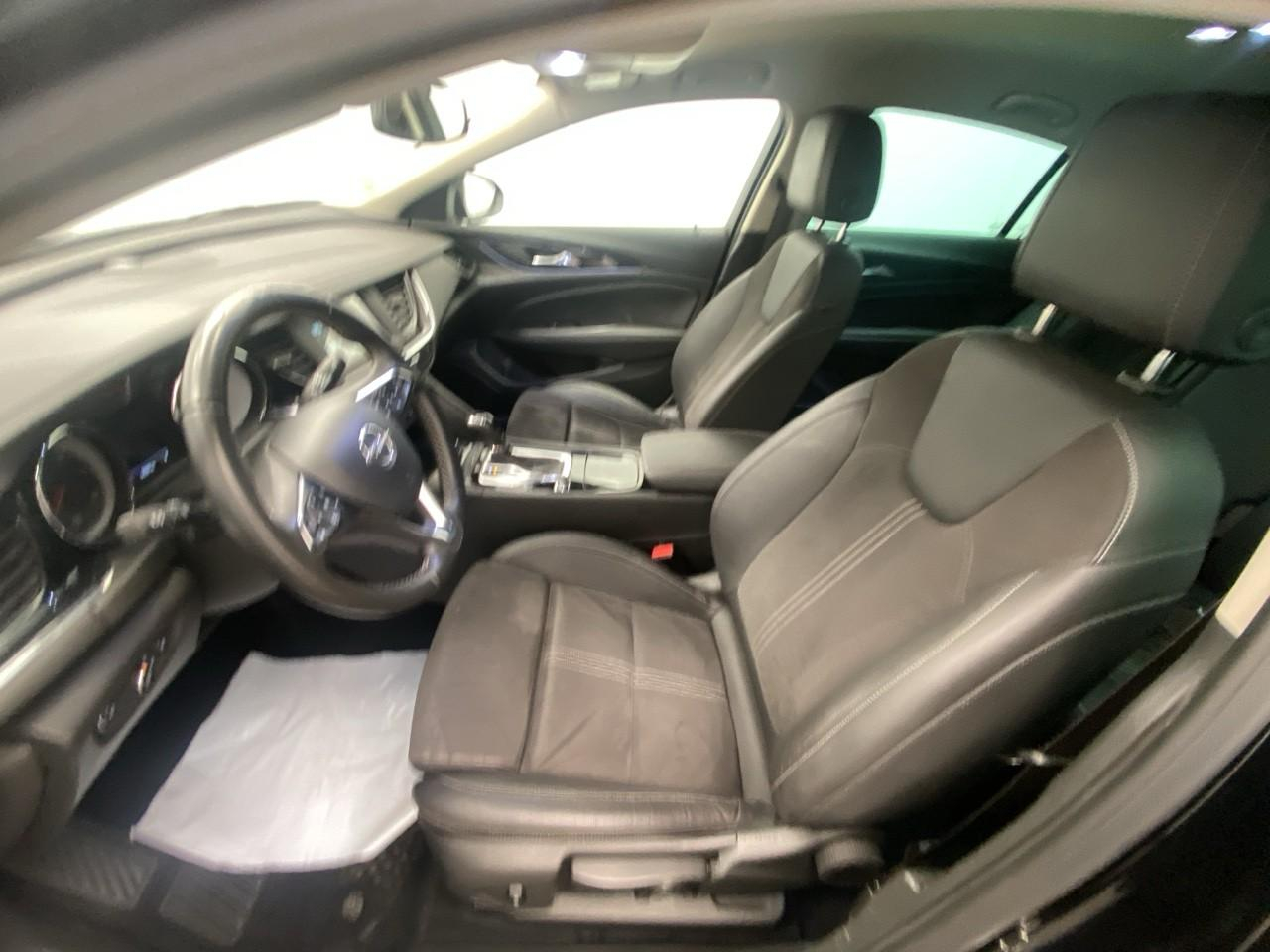 Opel Insignia grand sport 1.6 diesel 136 ch bva6 elite — photo 9