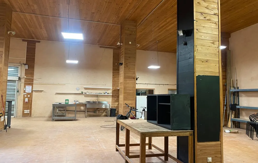 Photo 1