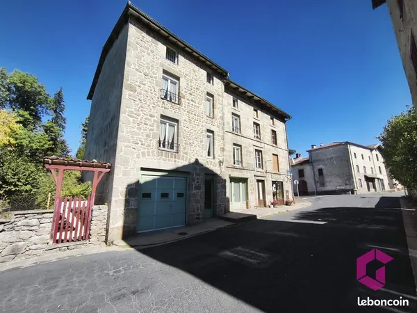 Maison 13 pièces 230 m²