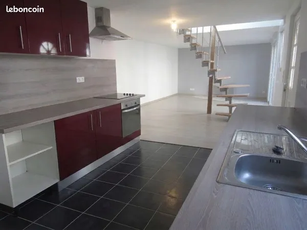 Maison de ville 70m2, 2chambres pieces de vie spacieuse