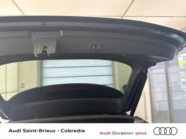 Audi Q3 sportback 35 tfsi 150ch s line s tronic 7 — photo 24