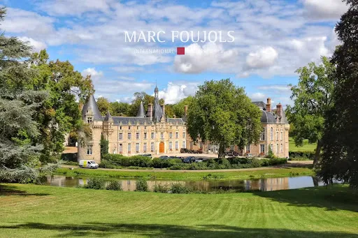 Château 56 pièces 4000 m²