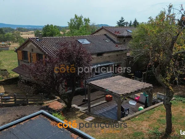 Propriété 6 pièces 223 m²