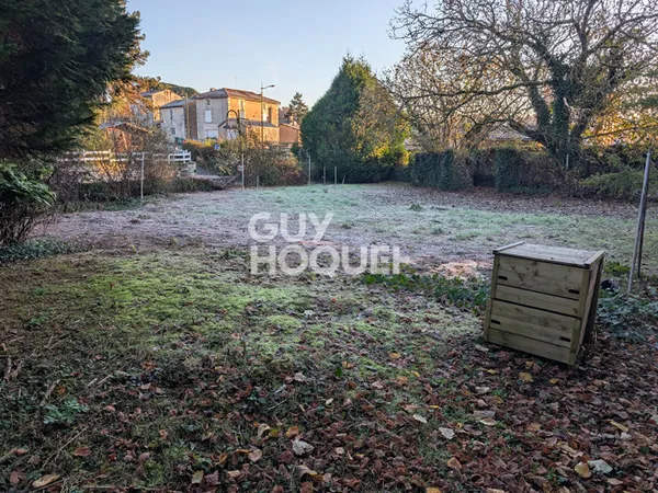Terrain constructible Vouneuil Sous Biard 531m2