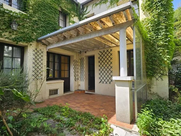 Maison 7 pièces 204 m²