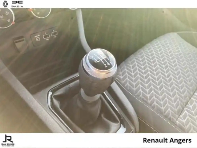 Renault Clio 1.0 tce 90ch evolution — photo 51