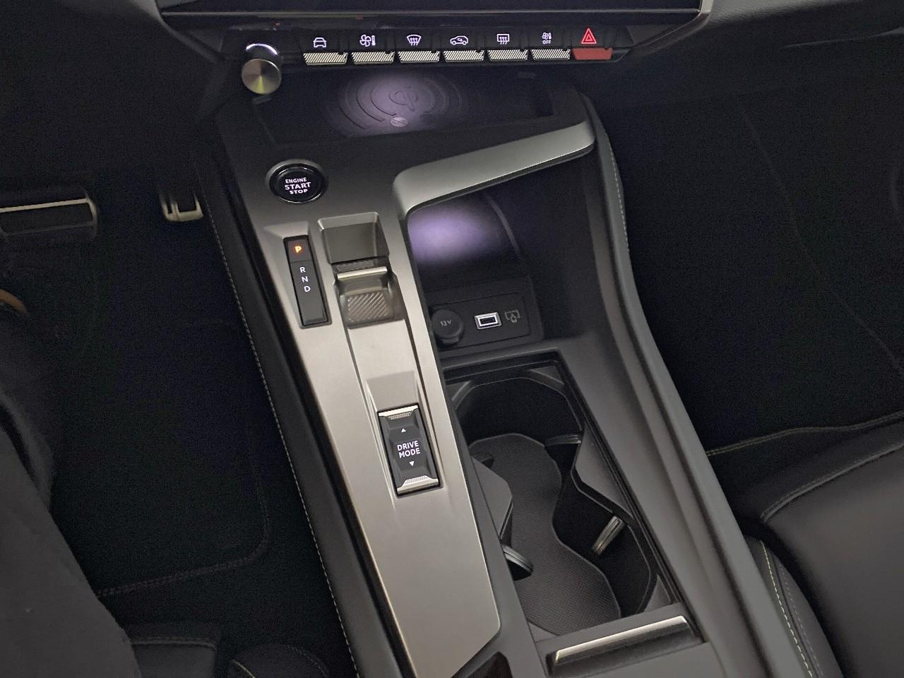 Peugeot 408 electrique 58 kwh 210 ch gt — photo 17