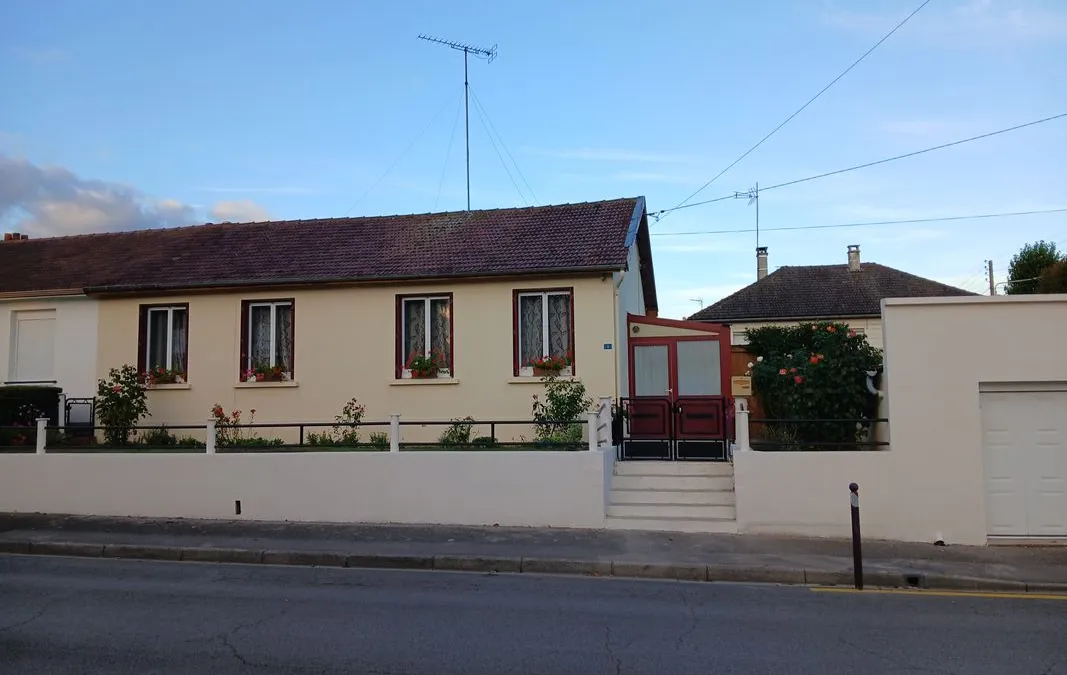 Photo 1