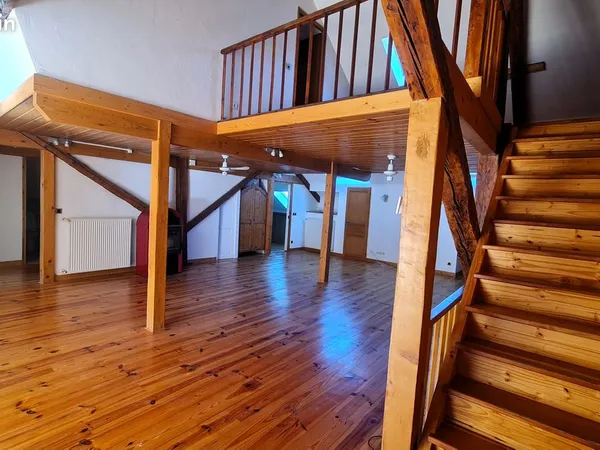 BARCELONNETTE CENTRE - DUPLEX 182 m² AU SOL - 128,54 m² CARREZ - BALCON SUD