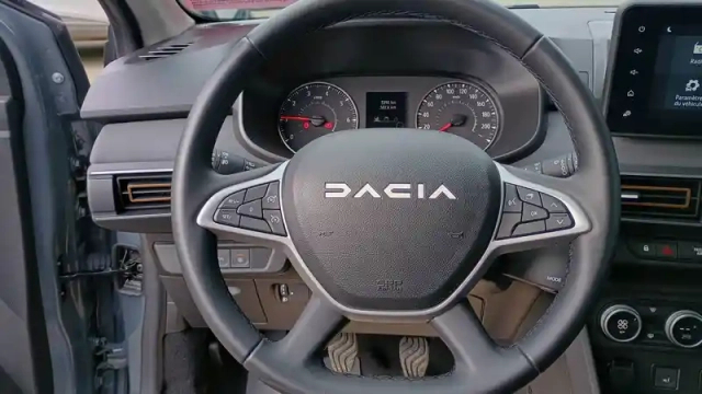 Dacia Jogger eco-g 100 7 places gsr2 — photo 41