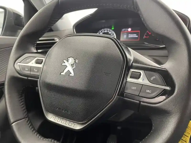 Peugeot 2008 puretech 100 s&amp;s bvm6 — photo 29